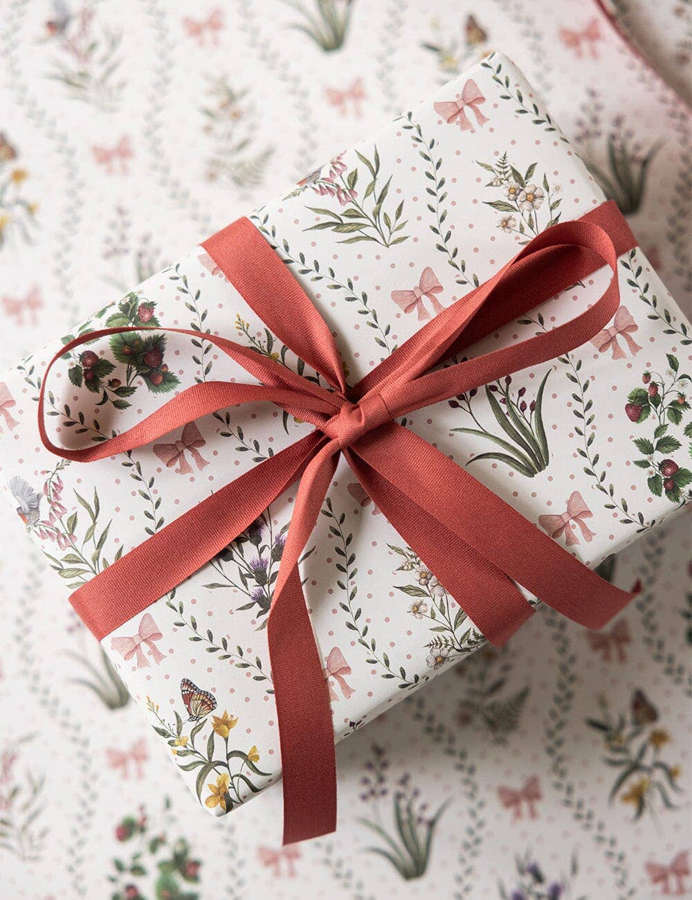 Dainty Petals/ Garden Reverie Double Sided Gift Wrap