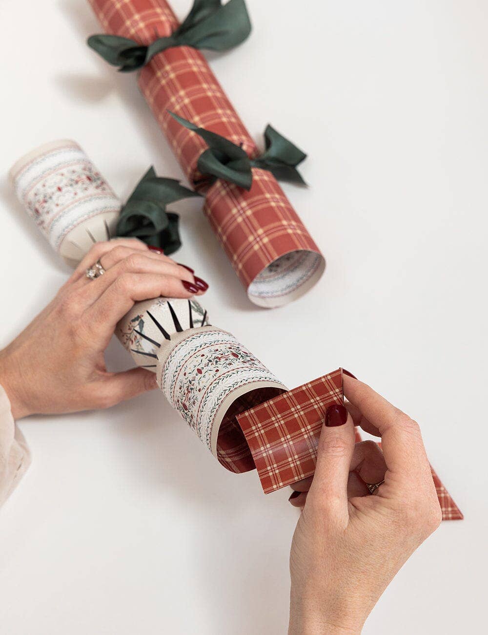 Christmas Cracker Kit 10 Pack - Heirloom Holly